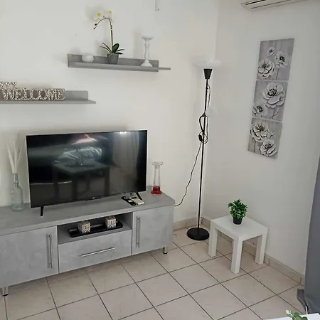 Apartment Helena's 2 *