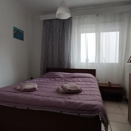 Helena's 2 * Agía Triás